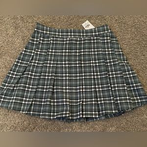 Women's- Hollister skirt, size small